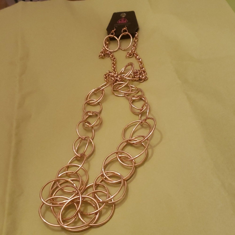 Necklace w earrings